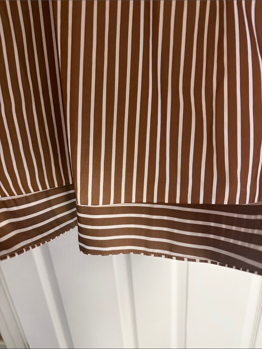 Tuckernuck Brown and White Stripe flowy stand up collar V-Neck Blouse XXL - Picture 9 of 11